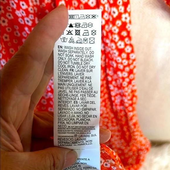 NWT Billabong, long sleeve, side slits on waist, Floral Red Dress - Picture 12 of 12